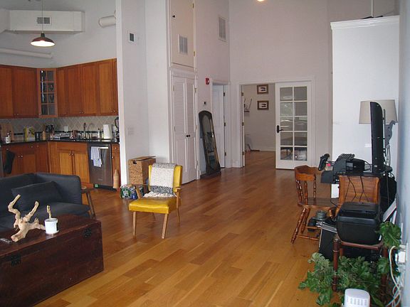 4th image of 300 Communipaw Ave APT 137