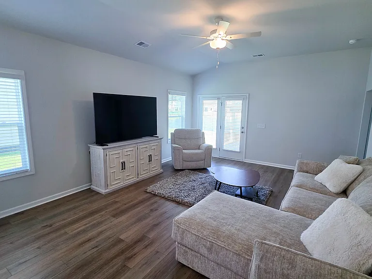 427 McGarry Dr — Photo 19