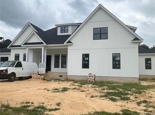 281 Leland Ln, Raeford, NC 28376