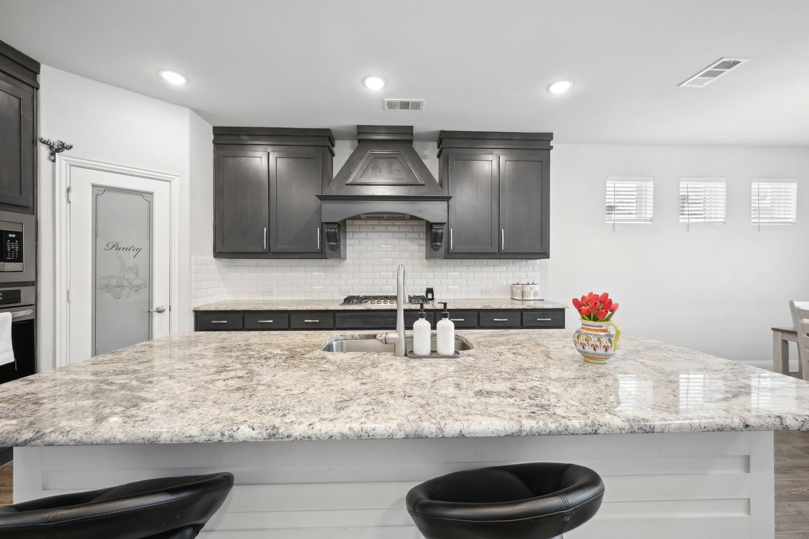 Poppyvine Rd-012.jpg