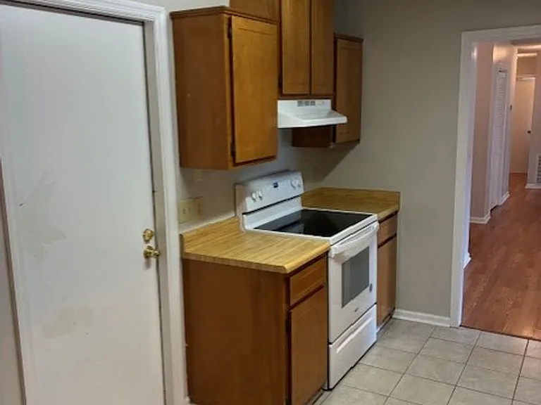 114 N Woodvalley Dr — Photo 11