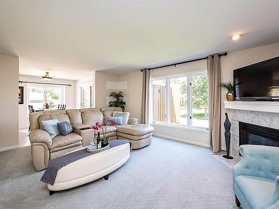 4th image of 756 W Side Dr