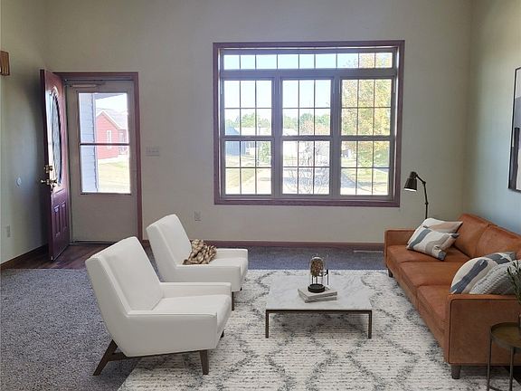 4th image of 250 Grant Avenue Cir
