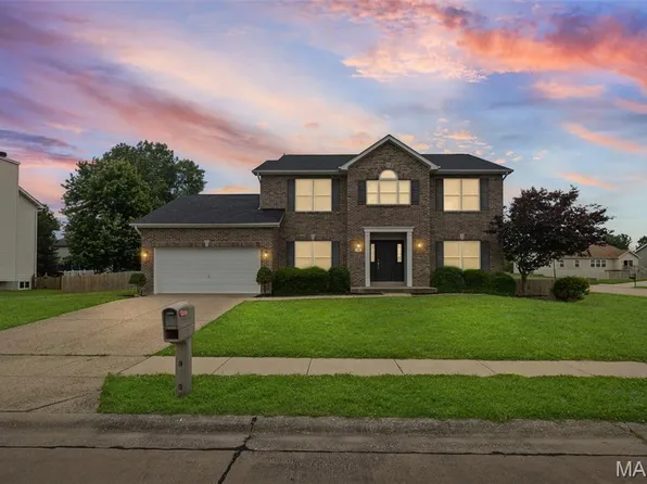 318 Edbrooke Dr, Shiloh, IL 62221