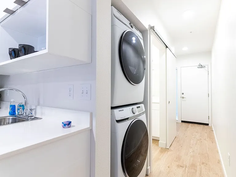 Welcome to Harborside Flats — Photo 9