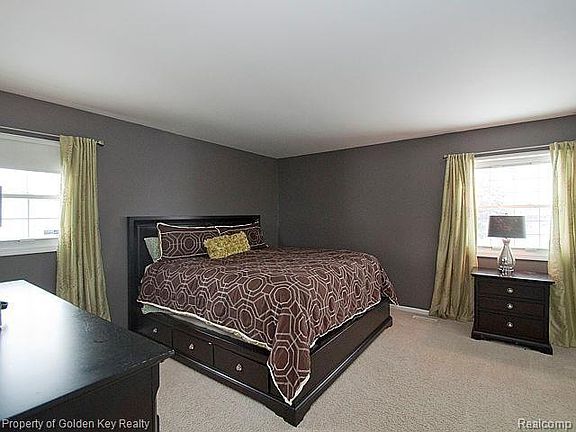 3rd image of 41101 Exeter Ct