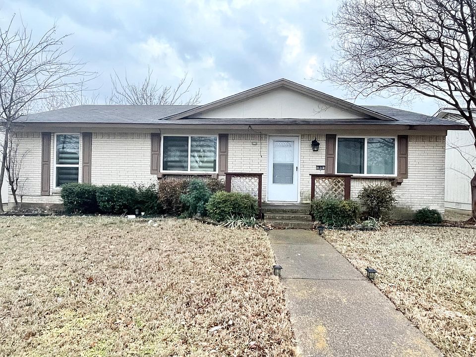 1st image of 930 Wandering Way Dr