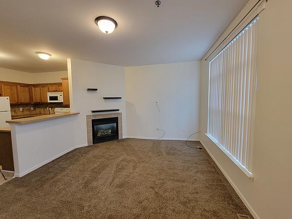 4th image of 14393 Vauxhall Dr