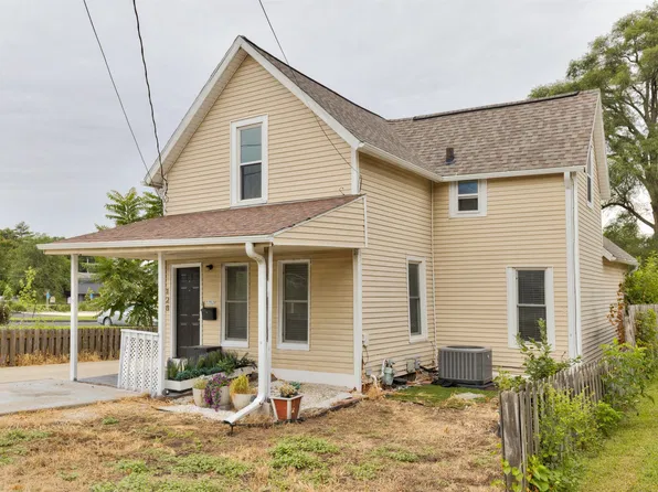 128 Hartford Ave, Des Moines, IA 50315