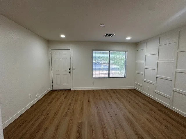446 S 86th Pl — Photo 9