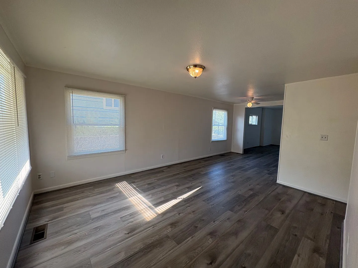 3 bedroom 1 bath Home for Rent- Ephrata — Photo 4