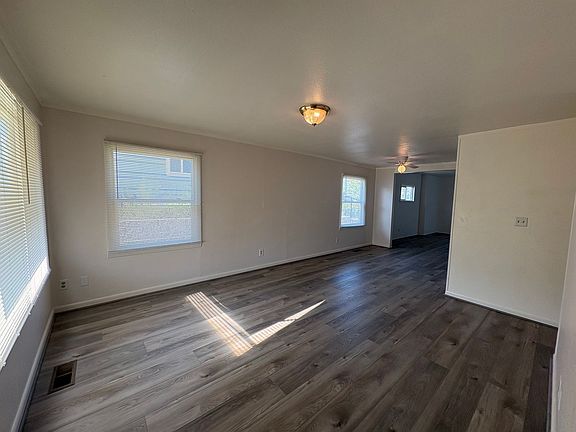 4th image of 216 Mocliff Rd