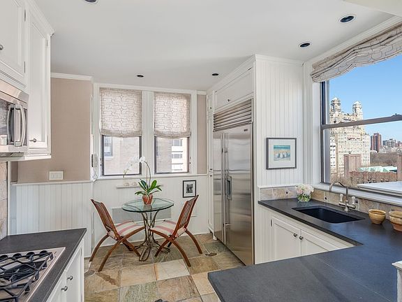 3rd image of 112 W 79th St #10C