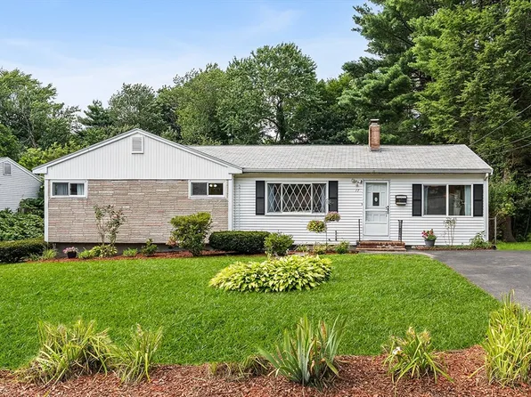 17 Lilian Rd, Framingham, MA 01701