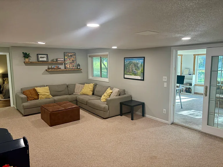 2711 Kempston Dr — Photo 18