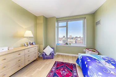 Sold by Isen & Company : Real Estate Advisors