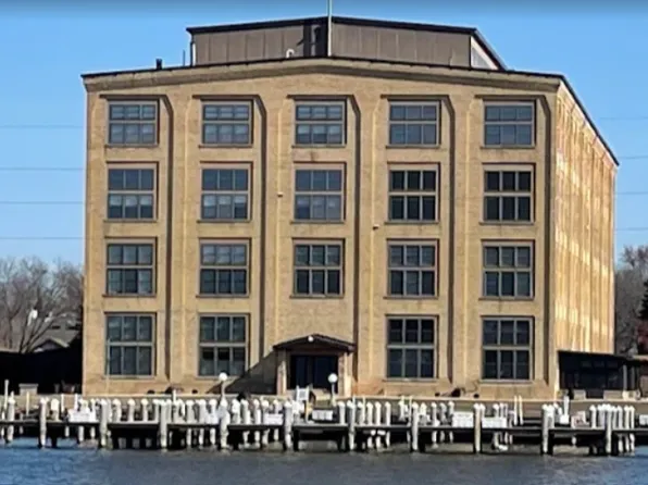 1545 Arboretum Dr APT 313, Oshkosh, WI 54901