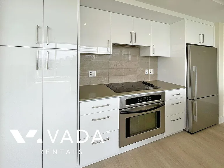1320 Chesterfield Ave #405 — Photo 8