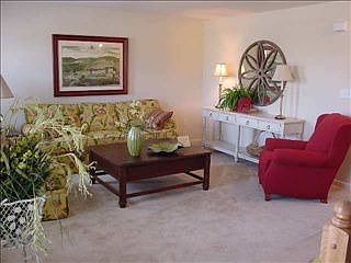 5th image of 421 Eisenhower Dr