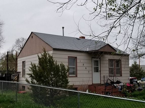 3rd image of 1507 N Merriam Ave