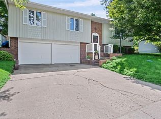 108 Westside Dr, Atchison, KS 66002