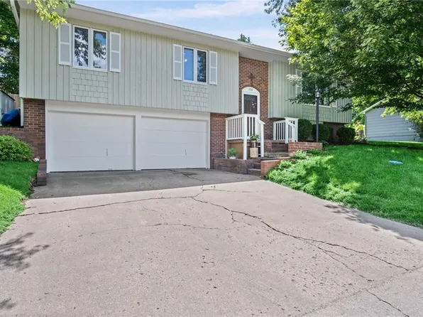 108 Westside Dr, Atchison, KS 66002