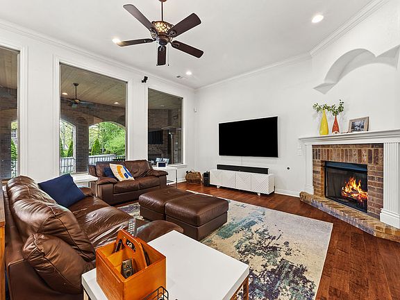 5th image of 2737 N Signet Pl