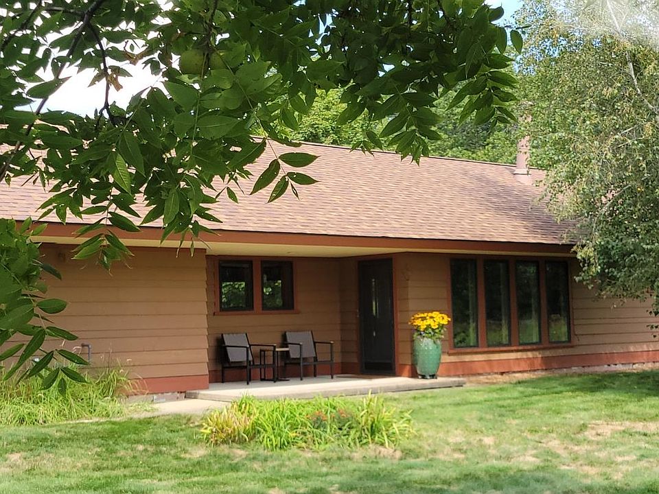 1st image of W2805 Pine Ridge Ct