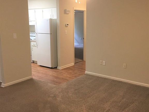 3rd image of 4090 SE 22nd Ave #B