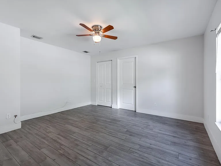 4743 Myla Ln — Photo 13