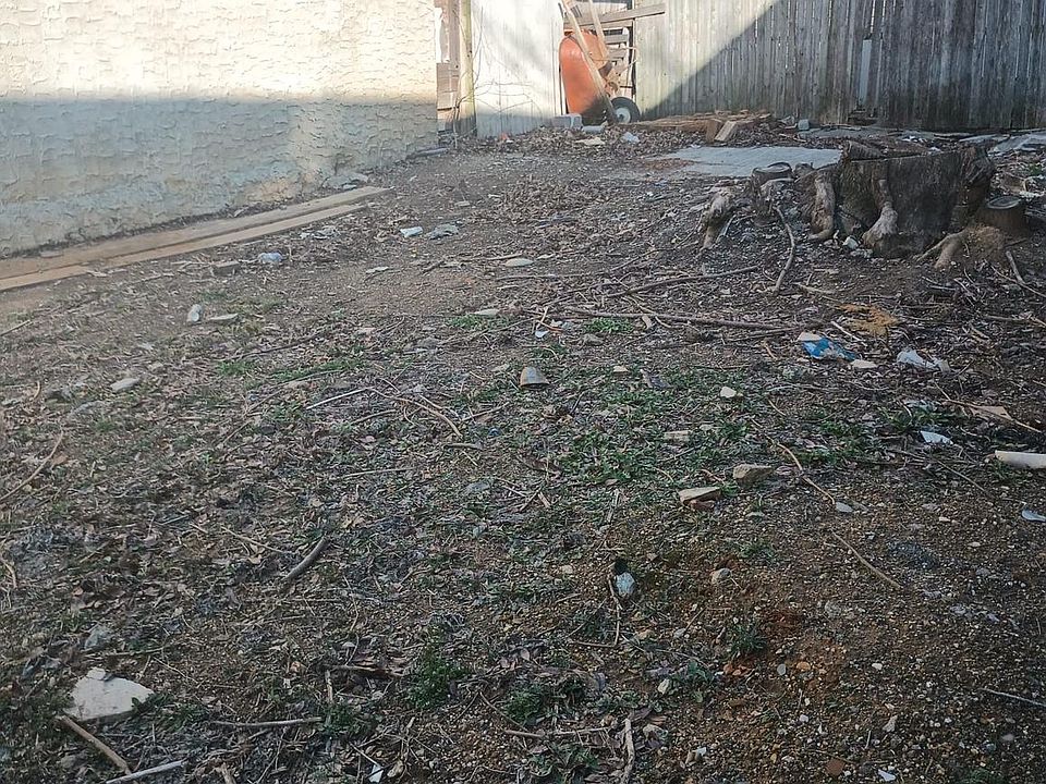 2nd image of 2363 N Gratz St