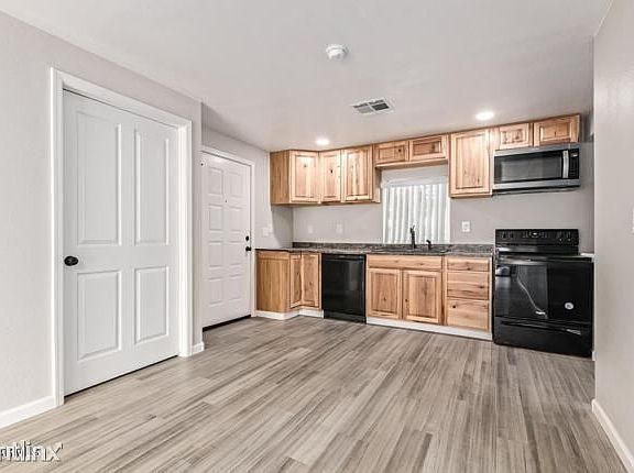 5th image of 7219 W North Ln #55