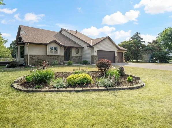 3931 Worchester Dr, Eagan, MN 55123