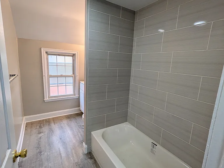 660 Beverly Rd — Photo 5