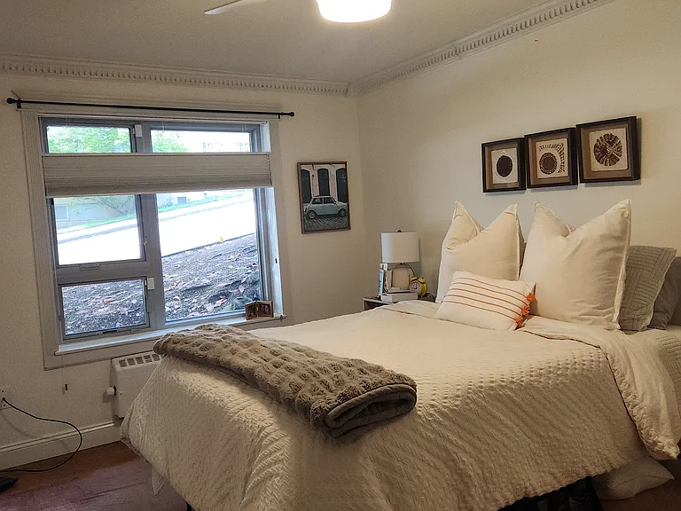 530 W Olympic Pl #207 — Photo 4