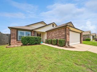 2212 E Elmira St, Broken Arrow, OK 74012