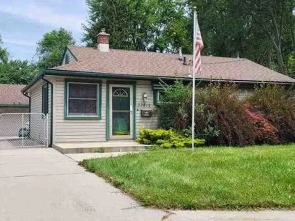 33812 Casco Ct, Westland, MI 48186