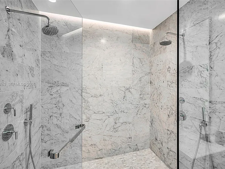 9201 E Bay Harbor Dr #Penthouse 809 — Photo 30
