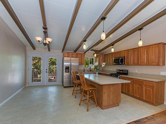 2nd image of 1025 Woodland Dr