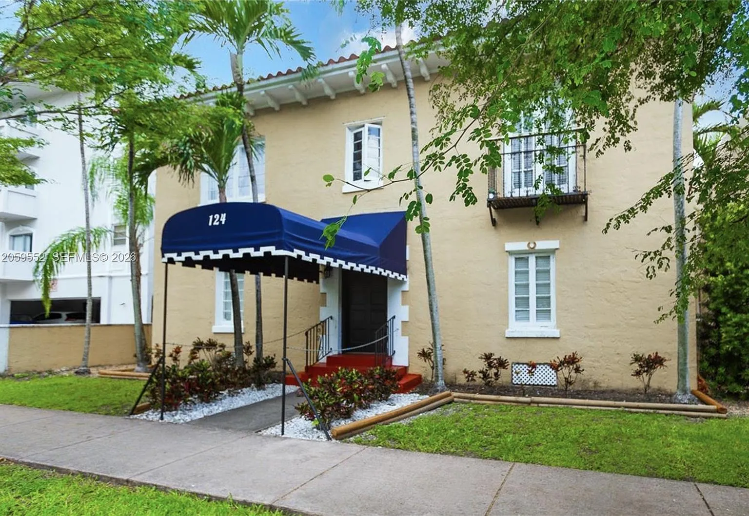 Mendoza Condo — Photo 1