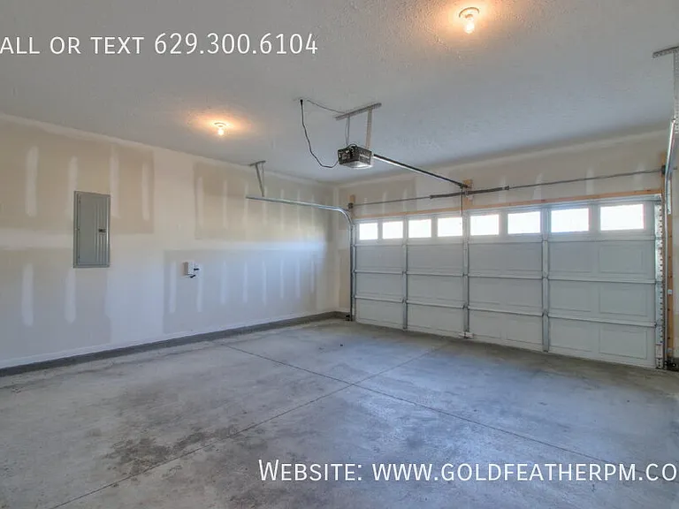 3365 Tourmaline Dr — Photo 31