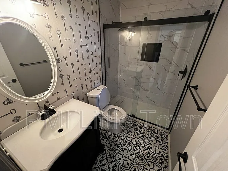 10647 W Bellwood Pl — Photo 14
