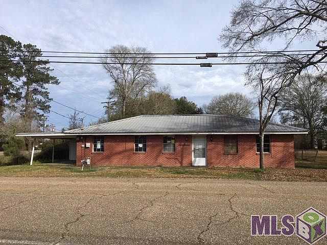 1st image of 20303 Circle Dr