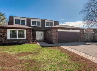 11 Birchwood Ave, Deerfield, IL