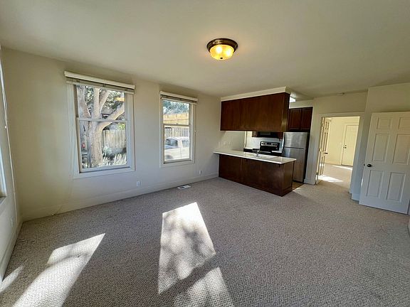 3rd image of 189 Evans Ave #B-t/l