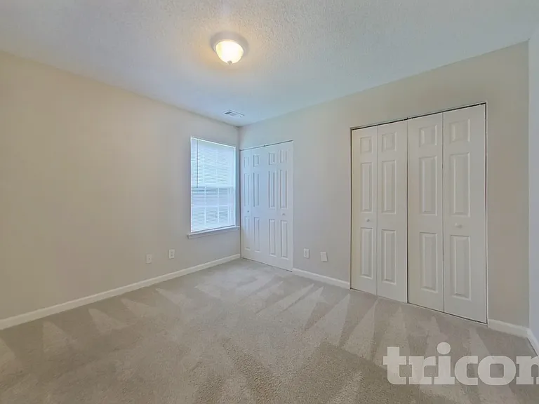 693 Grandview Cir — Photo 12