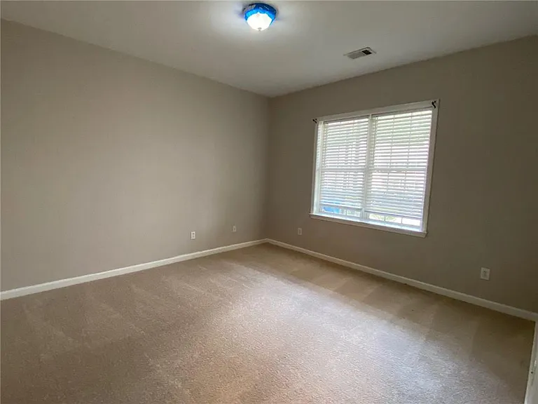 4019 Howell Park Rd — Photo 21
