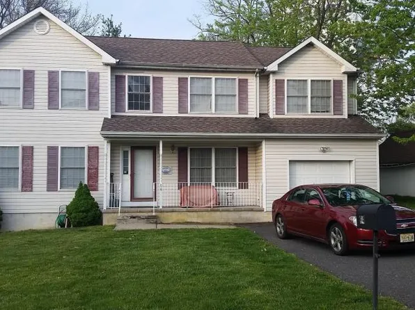 94 Marjorie St, Cliffwood, NJ 07721