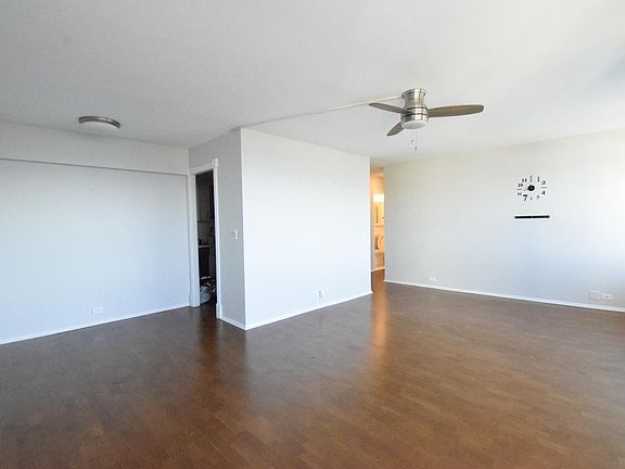 4th image of 1255 N Sandburg Ter #1903