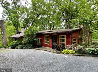 137 Longenecker Rd, Mount joy, PA 17552